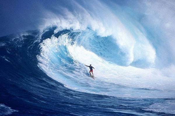 Nola jokatu surf-taulen surf trebetasunak
